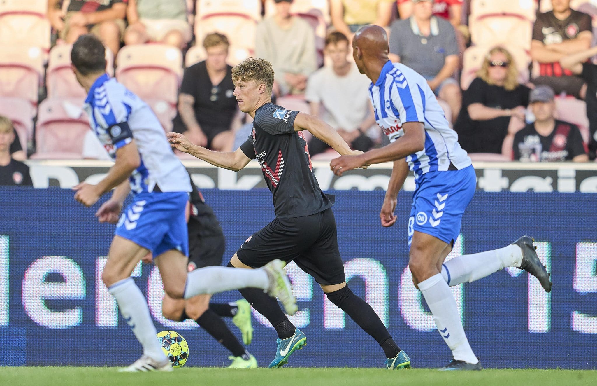 Victor Torp lejes ud til belgisk fodbold